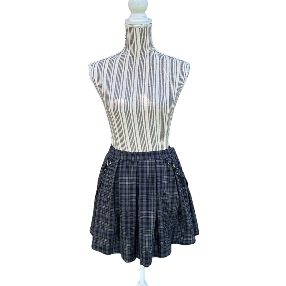 Hot Topic Grey Black Pleated Plaid Skirt w removable suspenders XS